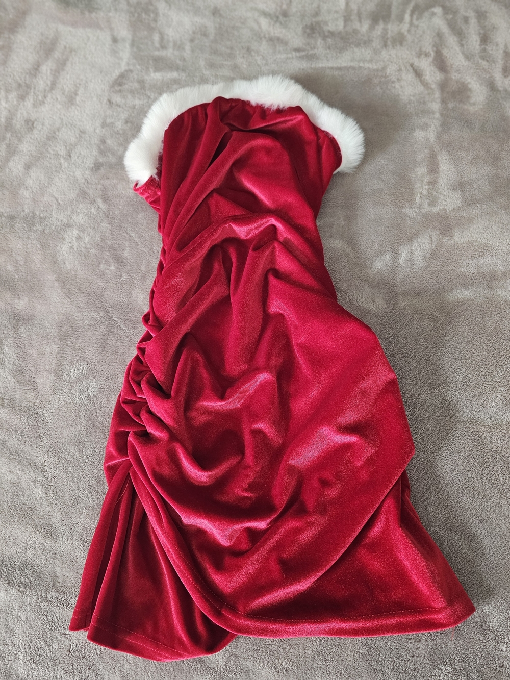 SHEIN Red Velvet Holiday Dress with White Faux Fur Trim